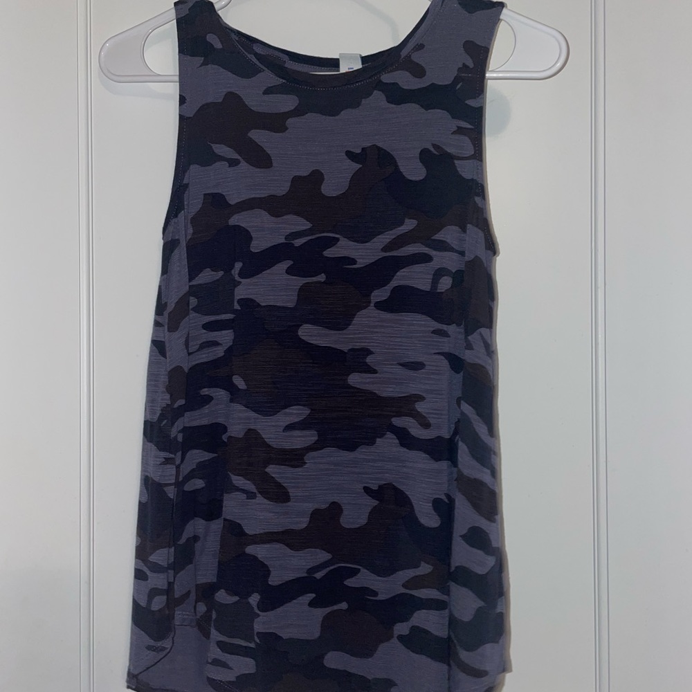 black camo tank top
